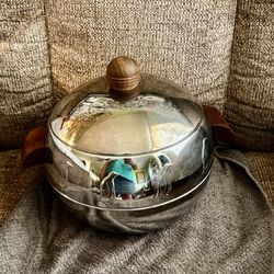 Vintage Penguin Hot Cold Server