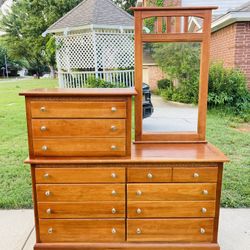 Vaughan 8-Drawer Dresser With Mirror 