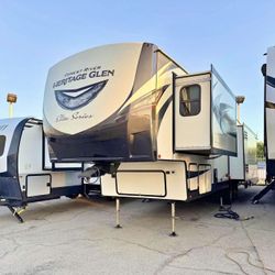 2020 Forest River Heritage Glen Fifth Wheel / Rv/ Travel Trailer 