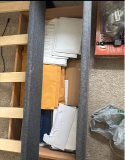 Furniture/shoes/coats