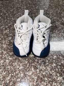 Jordan’s 12s size 6C