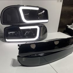 99-07 sierra HD/99-06 yukon xl Black smoked housing bumper lights + headlights with LED DRL