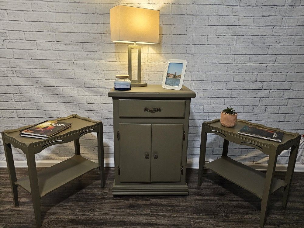 Beautiful Vintage Rolling Cabinet With 2 Side Tables