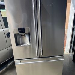Frigidaire Fridge 