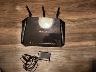 Netgear AC1750 (R6400v2) Wi-Fi Router -- LIKE NEW