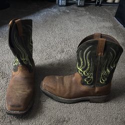 Steel toe work boot