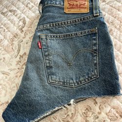 Levi Shorts 