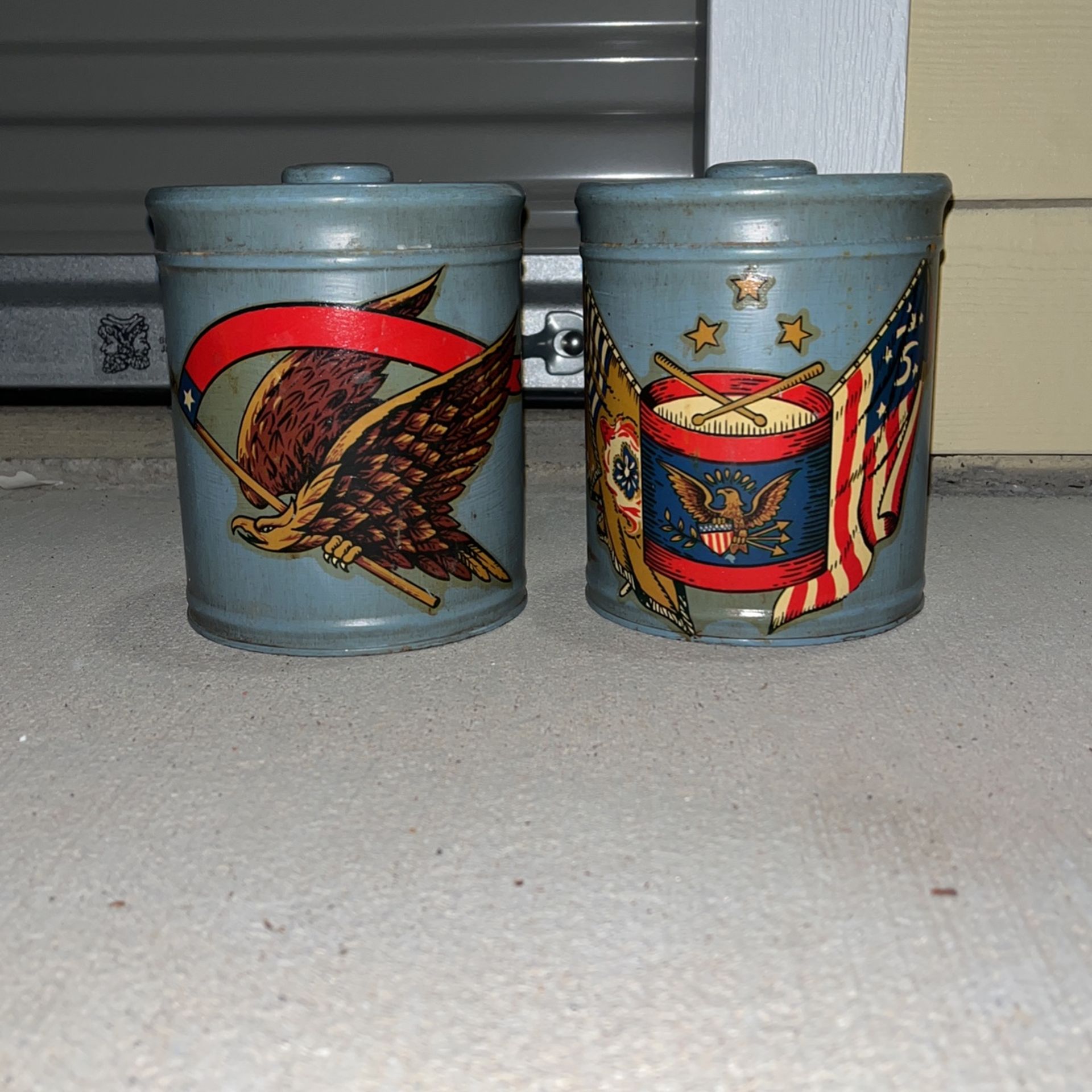 Vintage tin