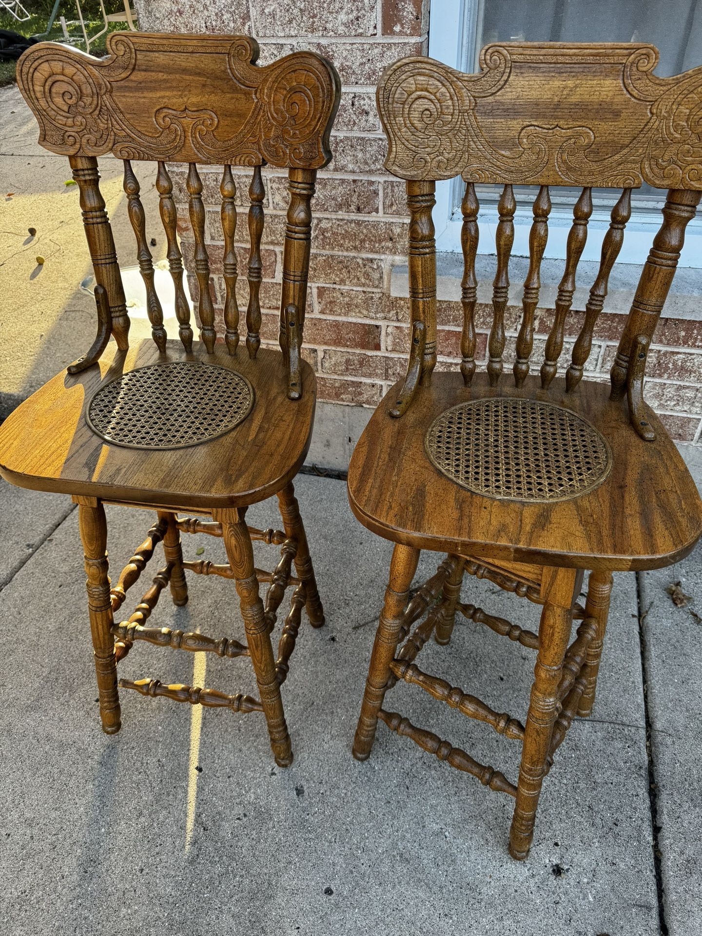 2 Matching stools