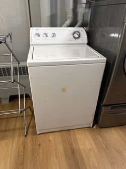 Whirlpool Top-Load Washing Machine – Works Great