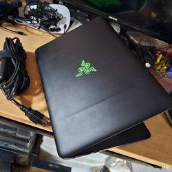 Razer Blade 14  Touchscreen Gaming PC i7-2,60GHz-CPU 16GB Ram 512GB NVMe M.2 SSD GPU GTX 