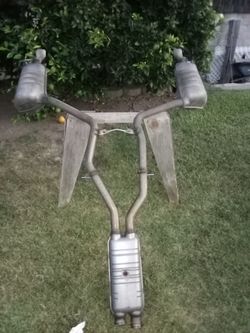 Dual Exhaust System with Mufflers