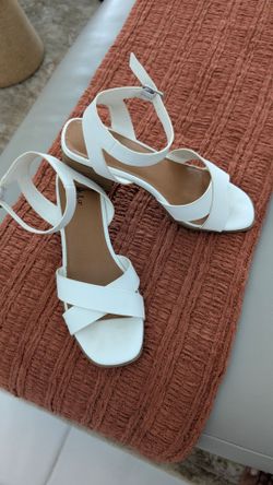 White sandals, almost new, size 9.5–10. Great deal only $10! ​​Very lovely and elegant White sandals, almost new, size 9.5–10. Great deal—only $10! ​​