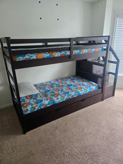 Kids twin bunk bed with steps