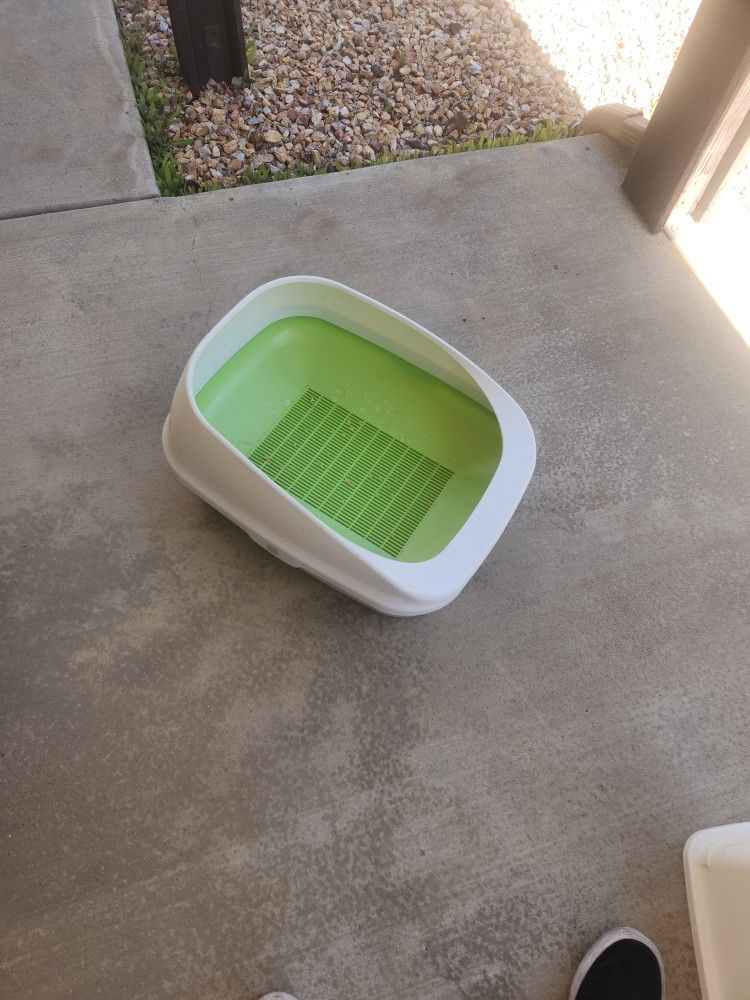 Cat Litter Box With Removable Tray