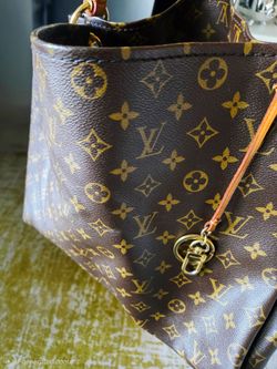 Authentic Louis Vuitton Artsy MM Handbag