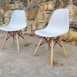 2 Blond Wood Leg Contemporary White Plastic Chairs