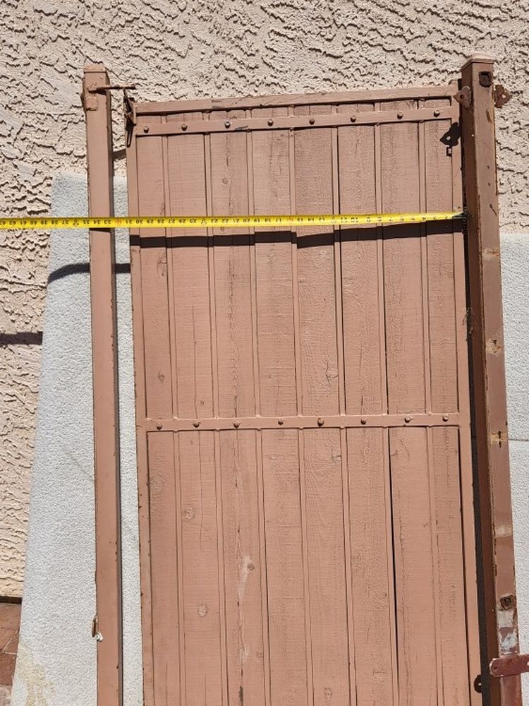 Metal Gate