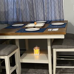 Kitchen Table With lazy Susan and 4 Chairs and Bench 