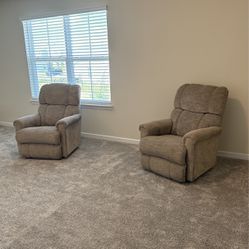 Set of 2 Recliners!