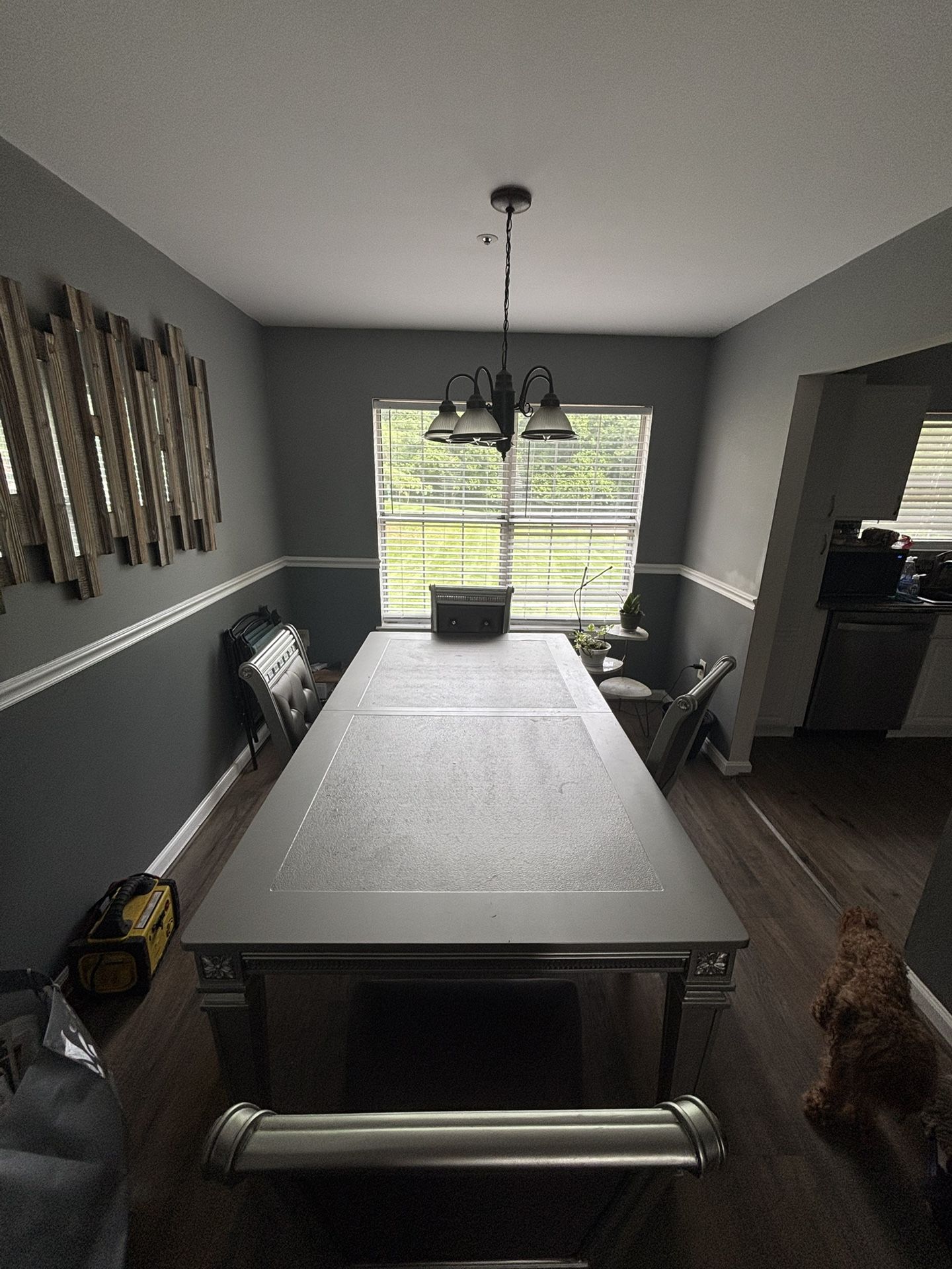 Dining room table