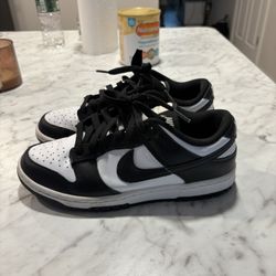 NIKE DUNKS PANDA