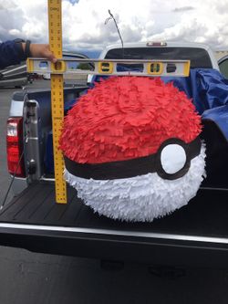 PokƩmon Pinata