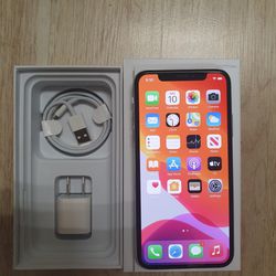 Iphone For Sell Xs Max 11 11 Pro Max 12 12 Pro Max $199 To $559 Please read the details you can see price for each model thanks 