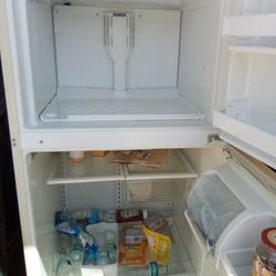 Good Garage Med Size Fridge 3 Month Warranty N Free Delivery 