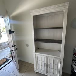 Bookshelf 
