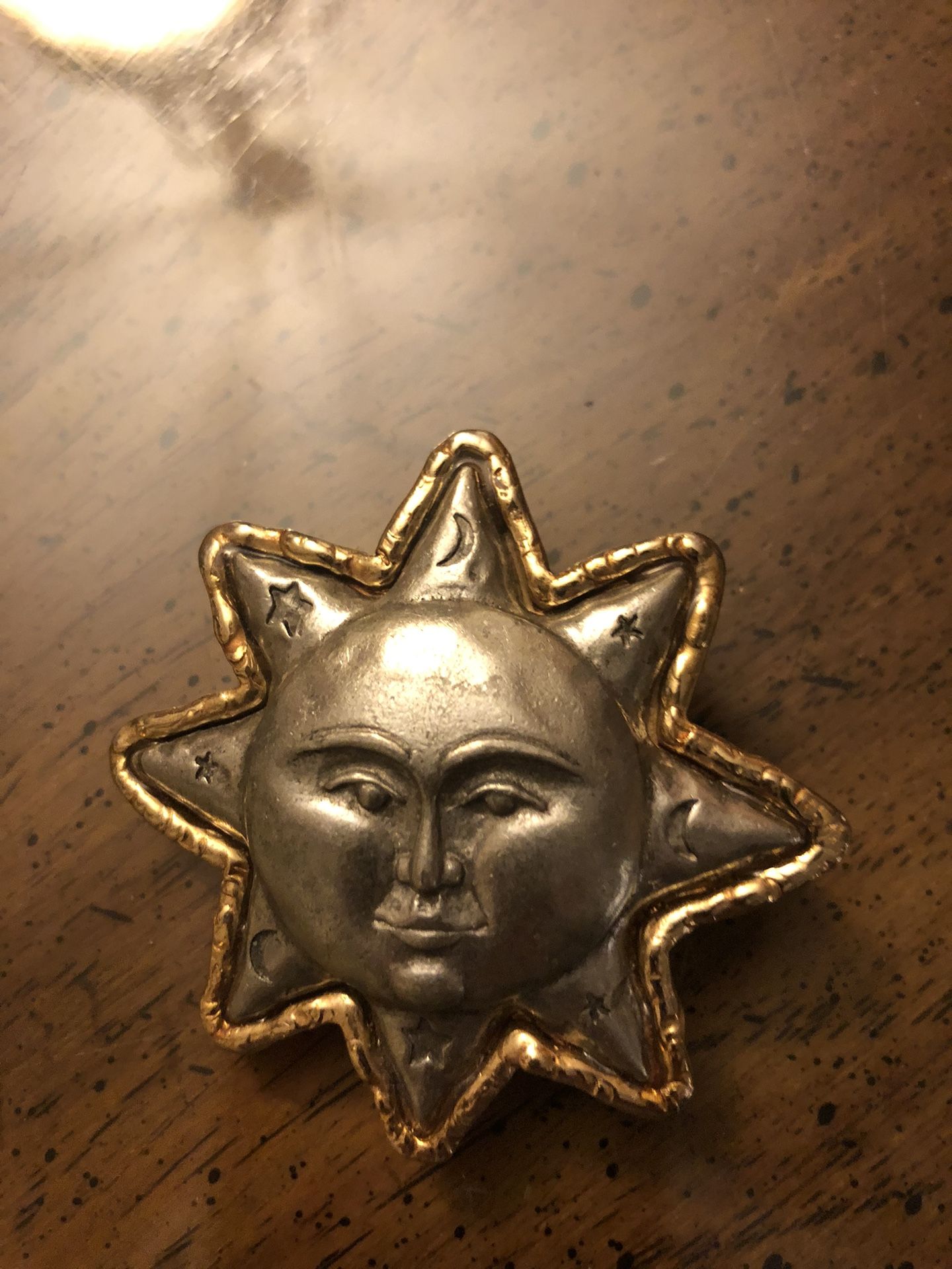 JJ JONETTE TWO TONE 3-D Star Face Brooch