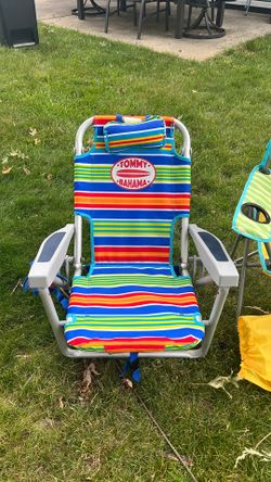 Kids beach chairs. Tommy Bahama. All three for $10.