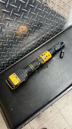 Dewalt DCF510 XR 20v Cordless 3/8” 1/2” Ratchet