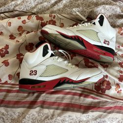 Air Jordan V Fire Red ( BLACK TOUNGE)