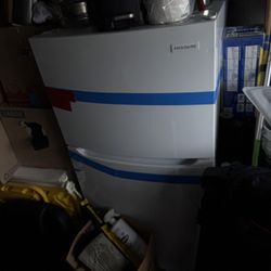 Frigidaire 5ft Tall Refrigerator