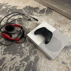 Xbox one s With controller 