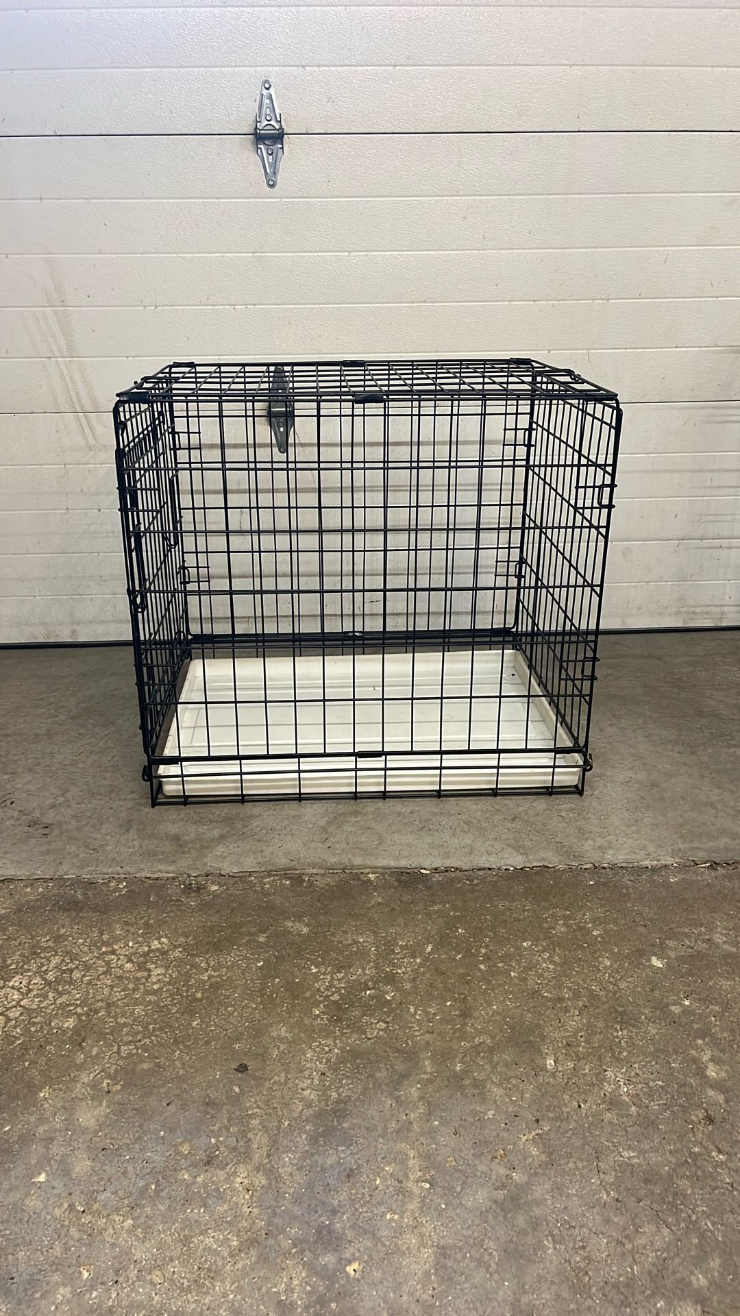 Medium size dog crate