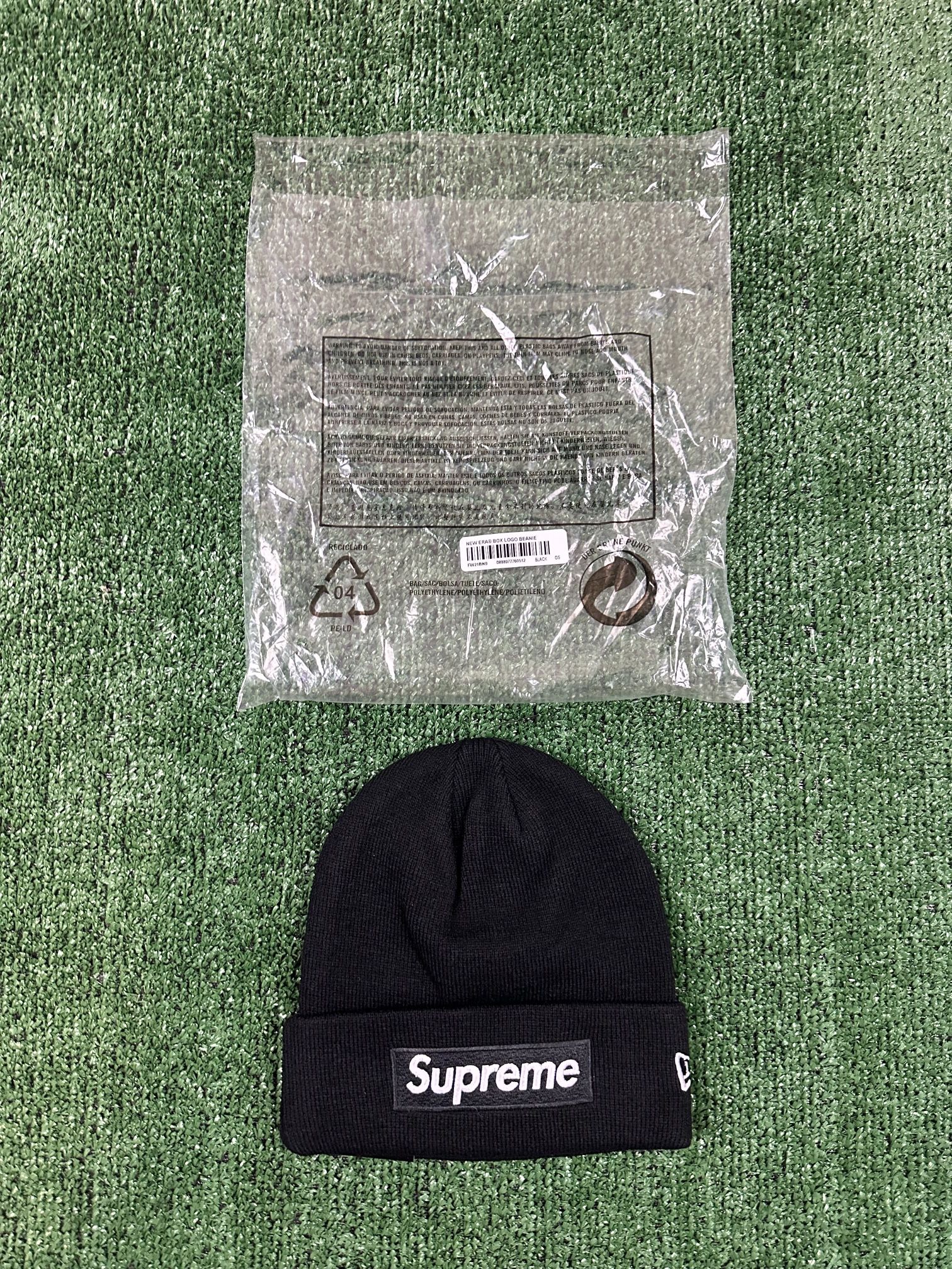 Supreme New Era Box Logo Beanie (FW21) White