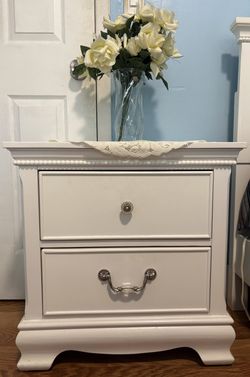 Nightstand, 2 Drawers