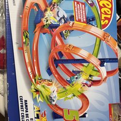 Hot Wheels Epic Dash Crash