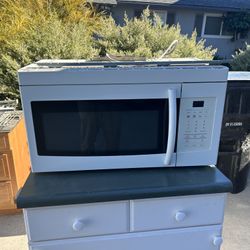 Free Cabinets and Appliances