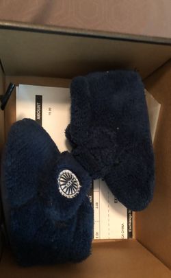 Brand new blue UGG size 0/1