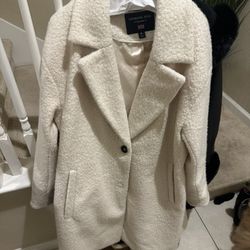 Women’s trenchcoat