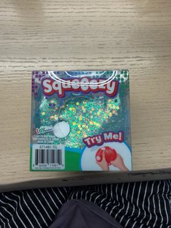 Sunny days squeezy glitter dice squishy