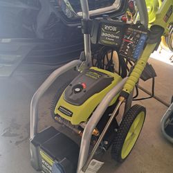 RYOBI

3000 PSI 1.1 GPM Cold Water Electric Pressure Washer