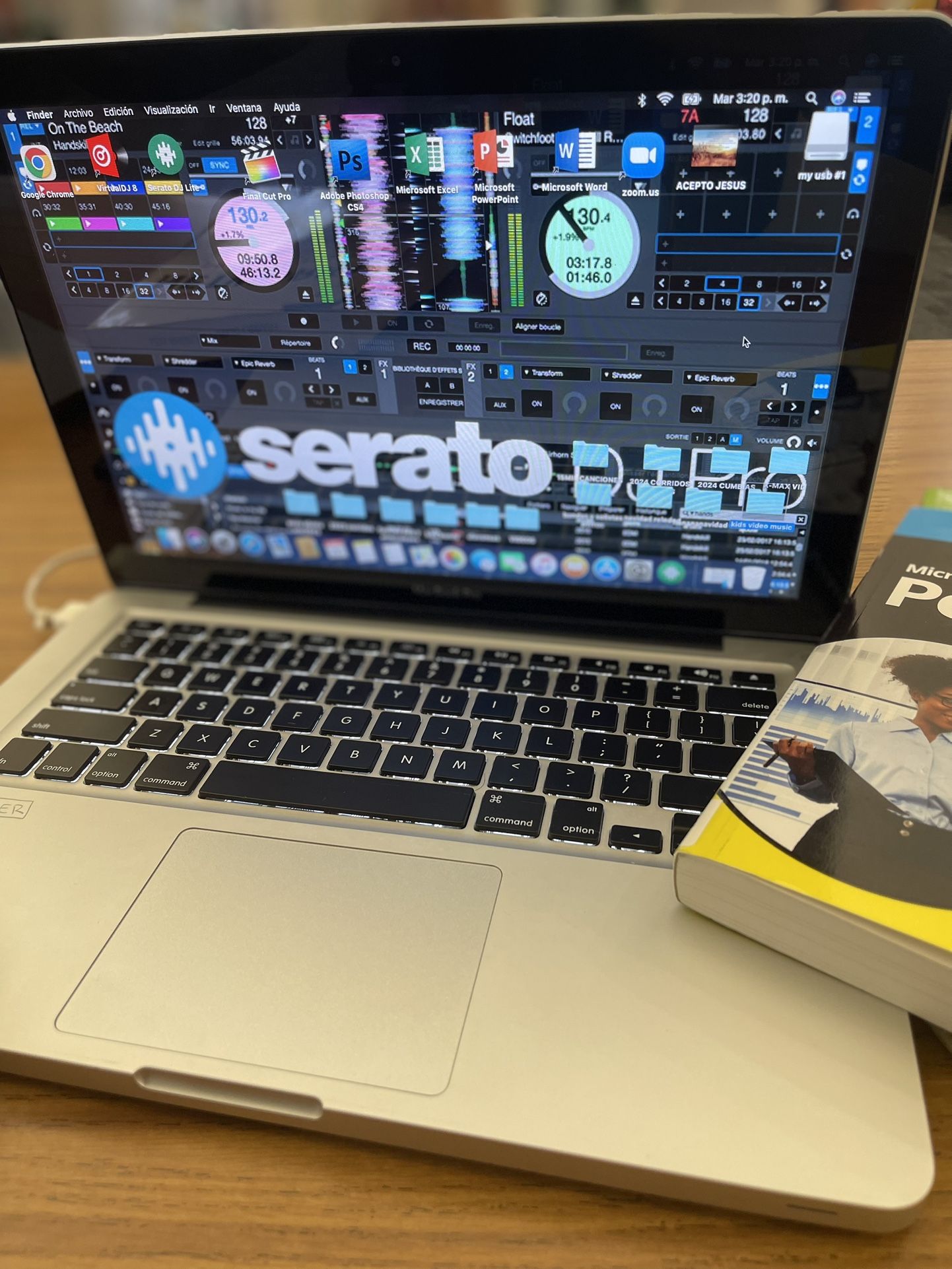 Vendo Laptop Apple incluyale Programas   ✅VIRTUAL DJ 8 ✅SERATO DJ  ✅iLLUSTRATOR . EDITADOR de fotos  ✅MICROSOFT OFFICE completo  ✅MICROSOFT WORD  ✅MIC