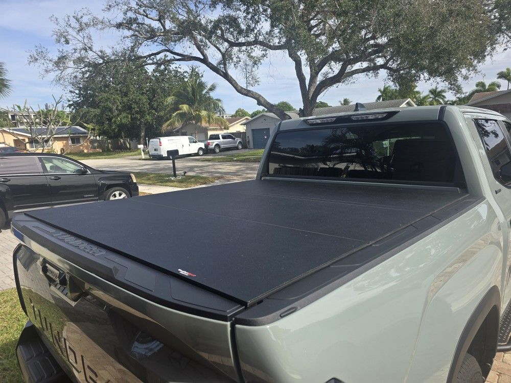 Tundra Weathertech Alloy Bed Tonneau Cover