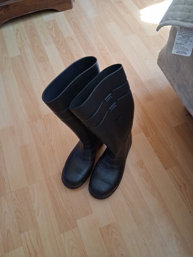 Shoes For Crews Water Proof Boots