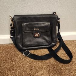 Coach Vintage Turnlock Penelope 