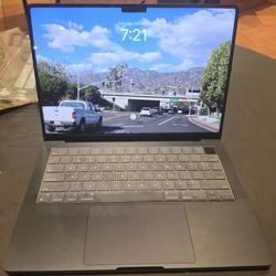 Apple MacBook Pro 14" M4 (16gb ram, 512GB)